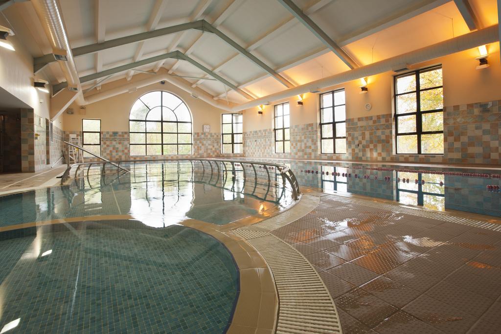 Westport Woods Hotel & Spa Exterior photo