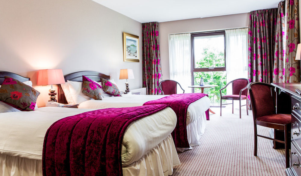 Westport Woods Hotel & Spa Exterior photo