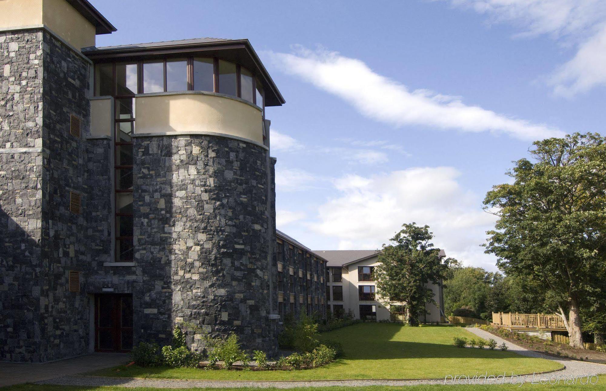 Westport Woods Hotel & Spa Exterior photo