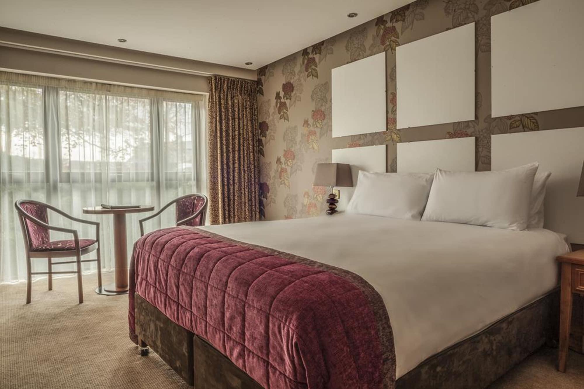 Westport Woods Hotel & Spa Exterior photo