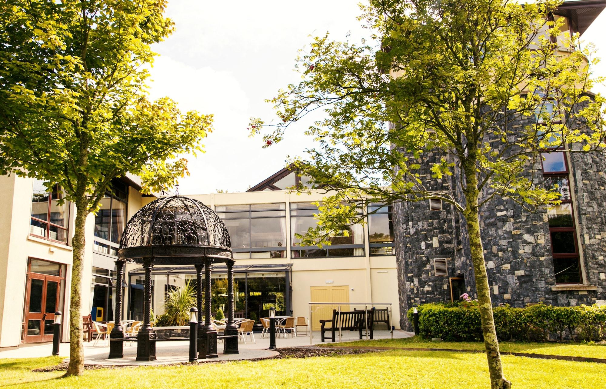 Westport Woods Hotel & Spa Exterior photo