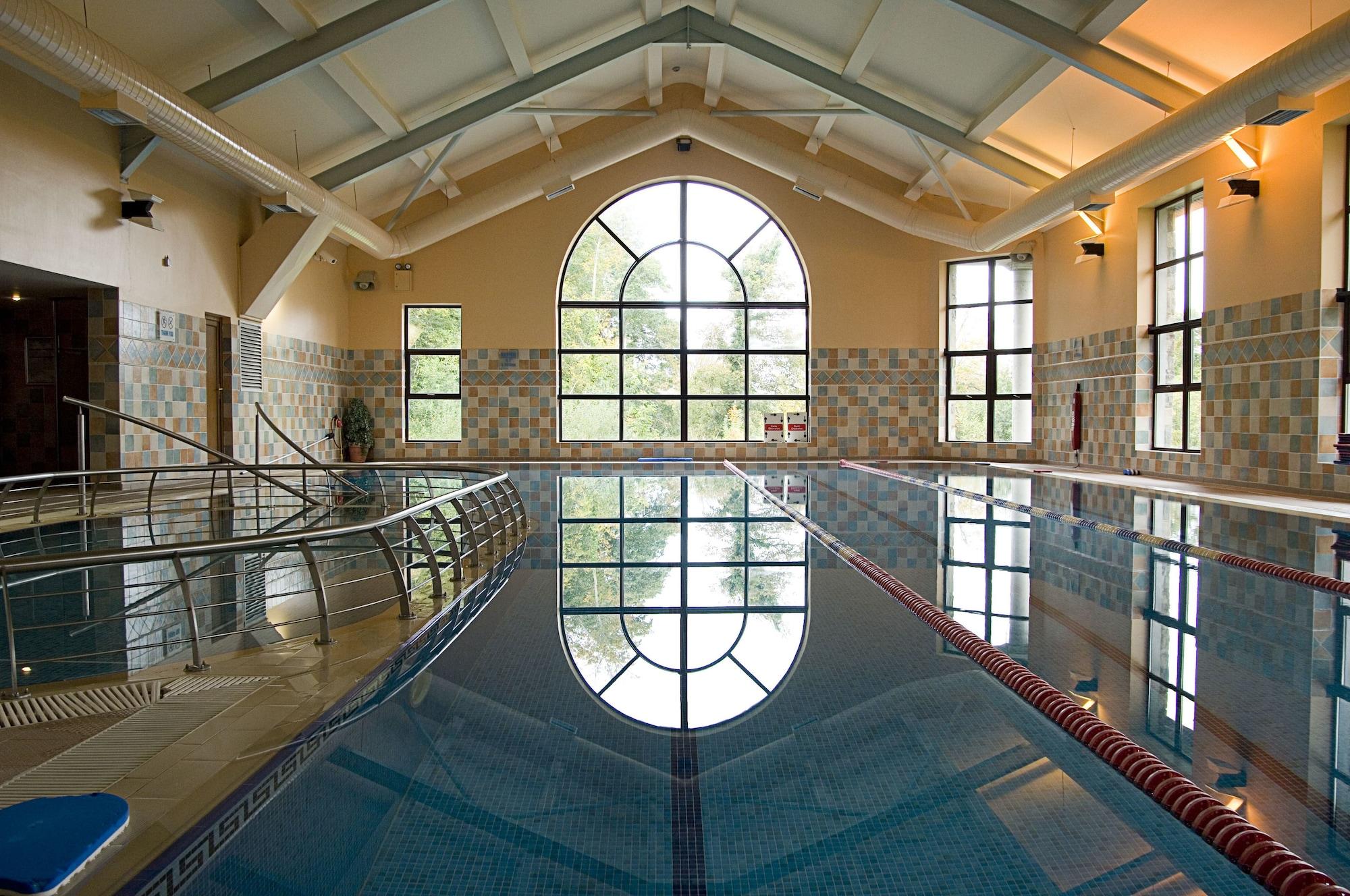 Westport Woods Hotel & Spa Exterior photo
